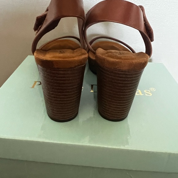 Pierre Dumas size 7 M heels - Picture 4 of 10